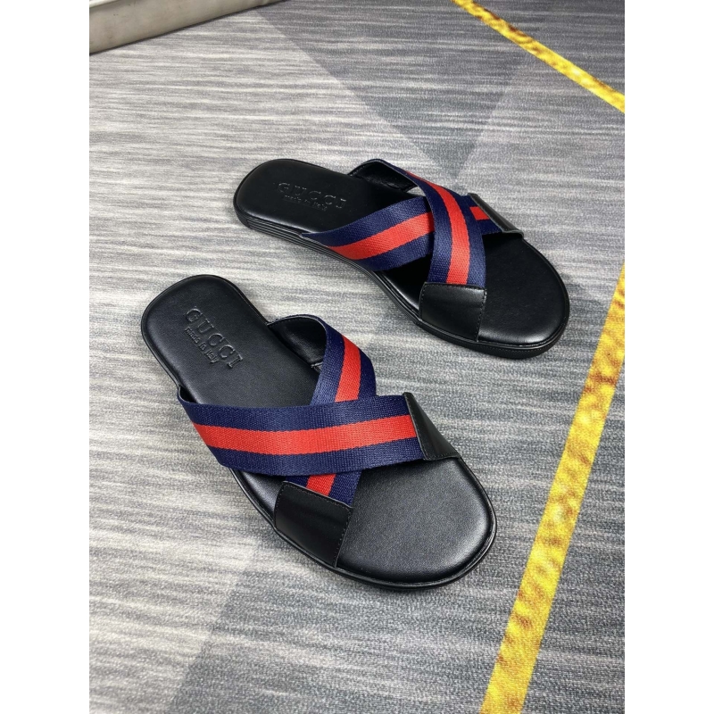 G*u*i slippers